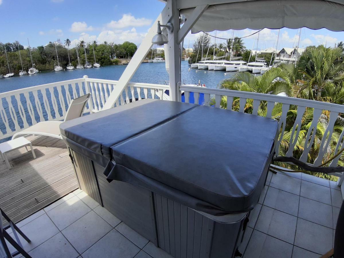 Appartement cosy avec jacuzzi à la marina Le Gosier  Esterno foto