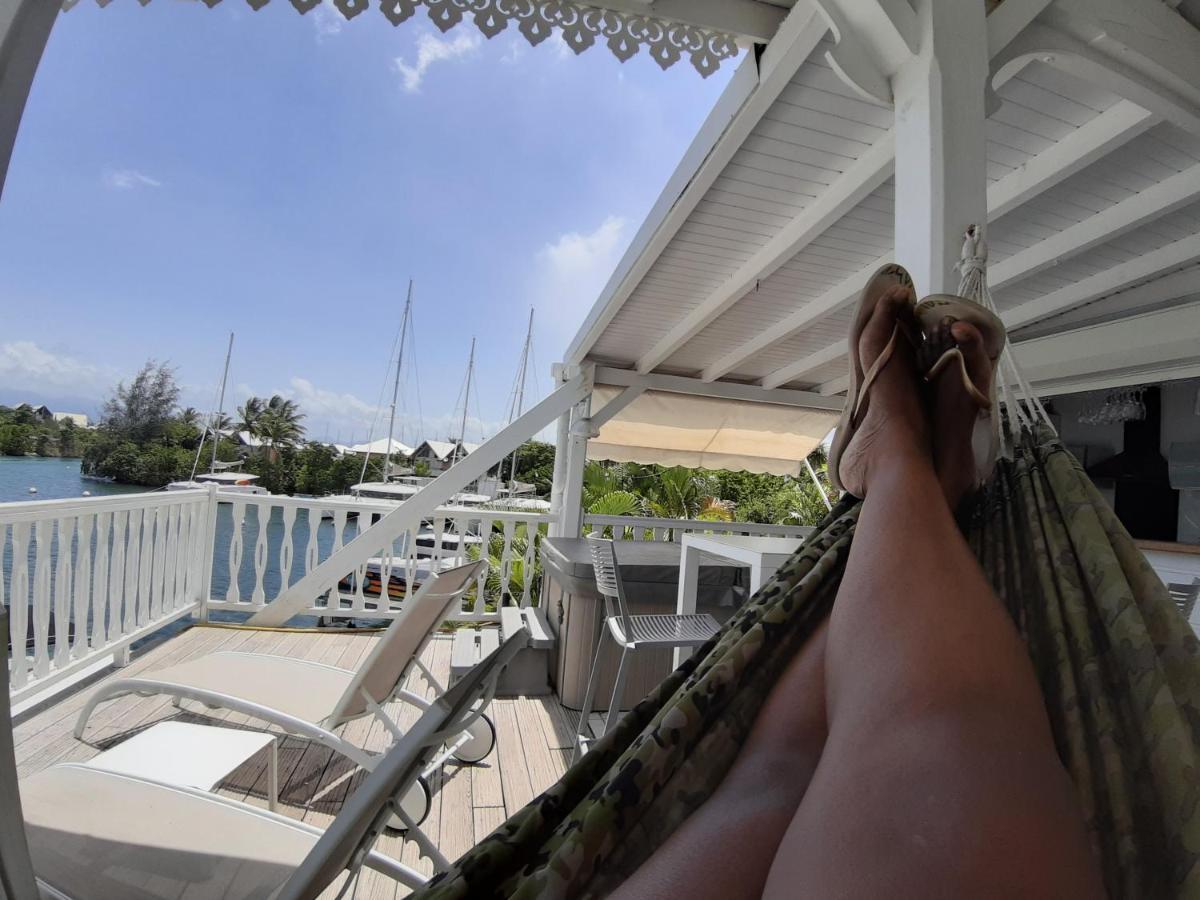 Appartement cosy avec jacuzzi à la marina Le Gosier  Esterno foto