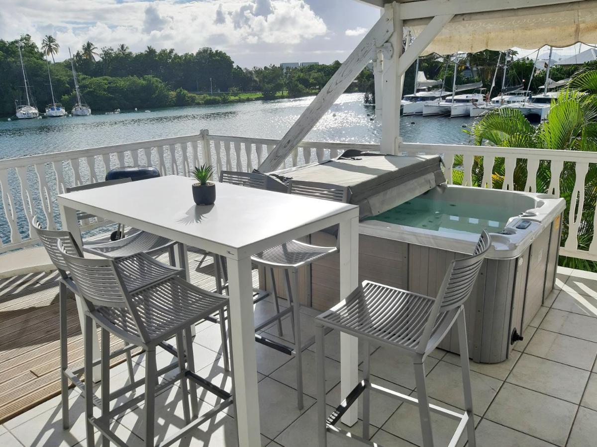 Appartement cosy avec jacuzzi à la marina Le Gosier  Esterno foto